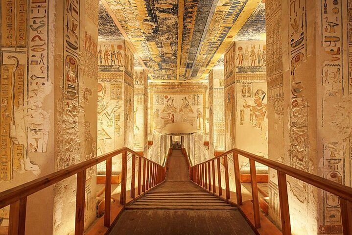 Luxor East