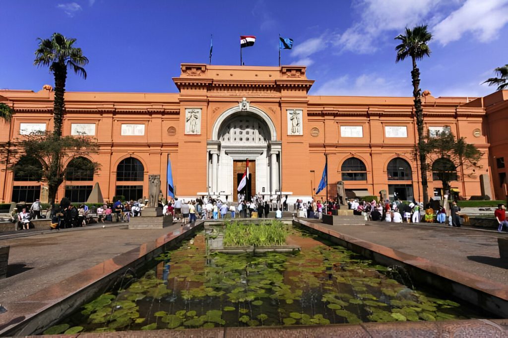 Private Egyptian Museum & Old Cairo Tour