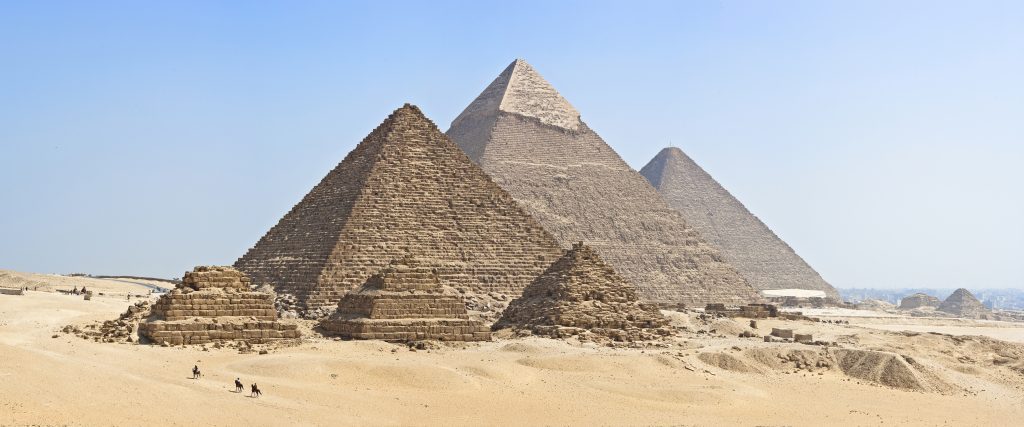 Full-Day Giza Pyramids, Sphinx and Egyptian Museum Tour